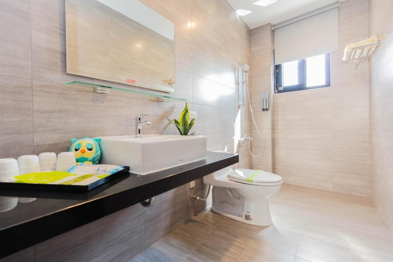Bathroom 2, Shi Shang Wang Jia B&B, Yilan