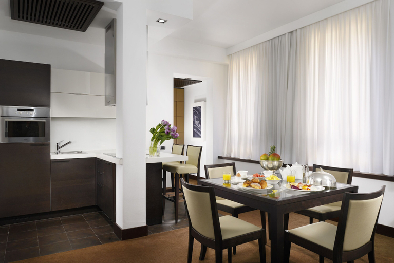 Dining Room 6