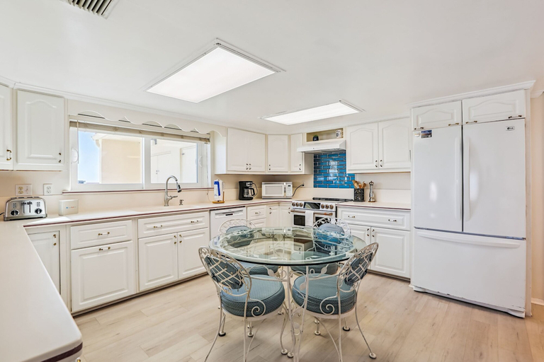 Room 3, Oceanfront Luxury Condo St Augustine, Saint Johns