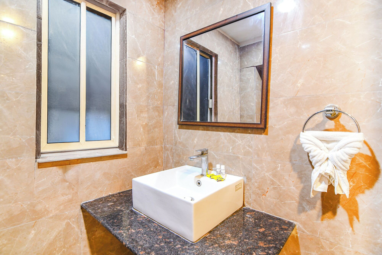 Bathroom 4, Fabhotel Aayash, North 24 Parganas