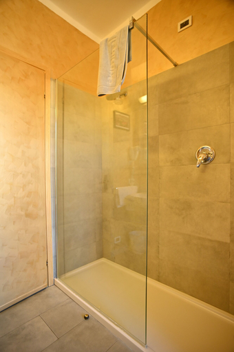 Bathroom 5, Admiral Hotel, Milano
