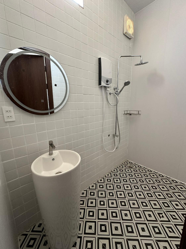 Bathroom 2, Bungalow Lang Lieu, Qui Nhơn