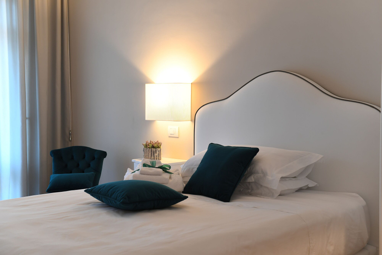 Bedroom 5, Attico 195, Salerno