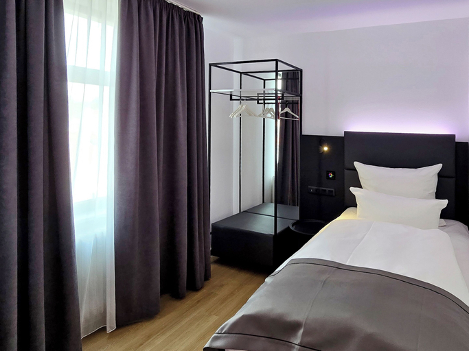 Bedroom 2, DORMERO Hotel Coburg, Coburg