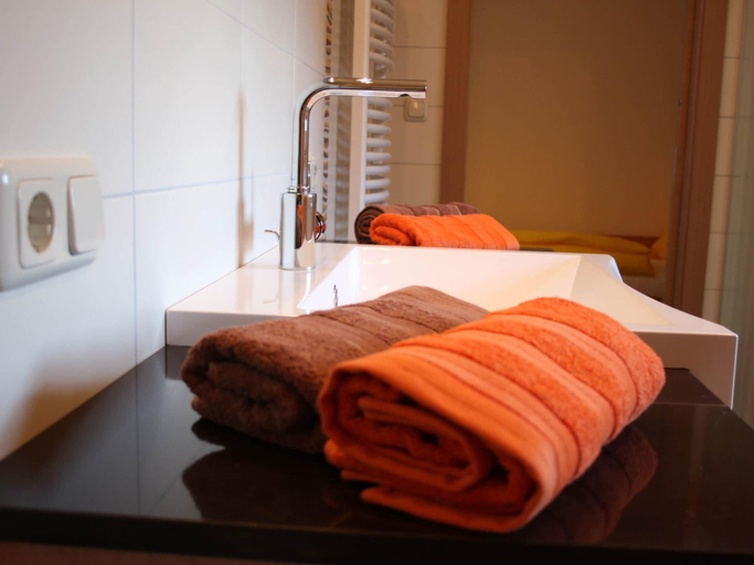 Others 5, Apartment in Leogang Near Ski Slopes, Zell am See