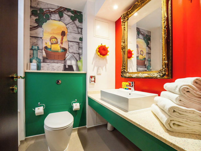 Bathroom 4, LEGOLAND Windsor Resort, Windsor and Maidenhead