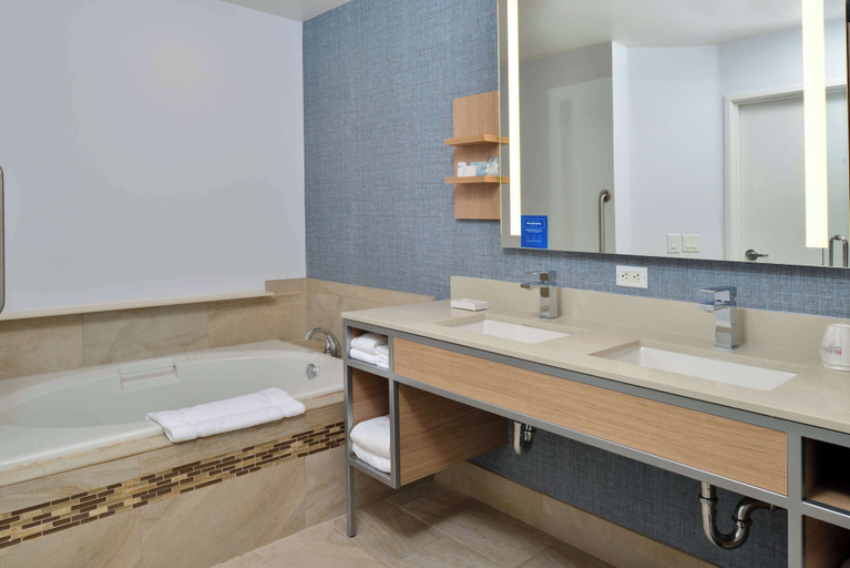 Bathroom 4, Hilton Garden Inn Napa, Napa