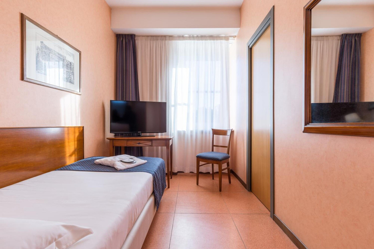 Bedroom 3, Villa EUR - Parco dei Pini, Rome