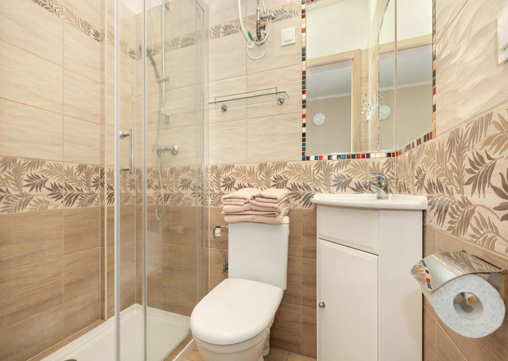 Bathroom, Comfortable 2-level Apartments Close to the Beach, Gryfice