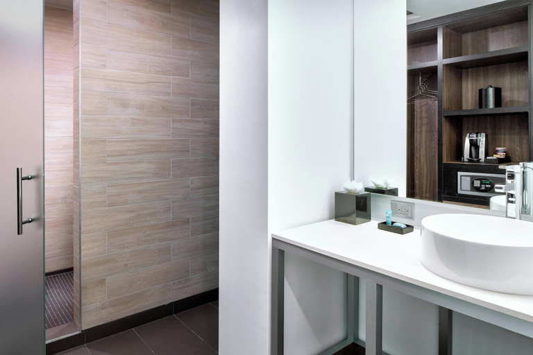 Bathroom 4, Aloft by Marriott Fort Worth Downtown, Fort Worth