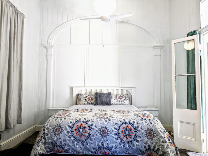 Others 3, Classic Queenslander Apartment, City