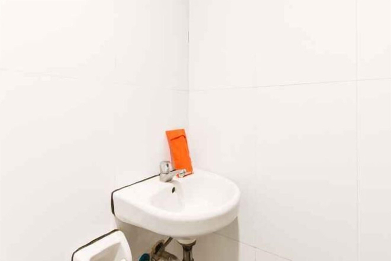 Bathroom 21