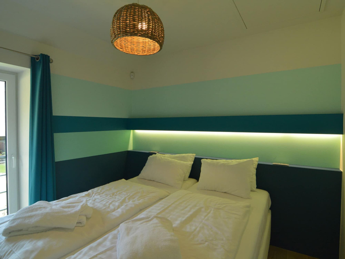 Bedroom 3, Malmedy Hillside Spa Retreat, Liège