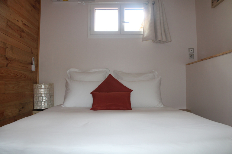 Bedroom 3, Les Secrets du Defends, Var
