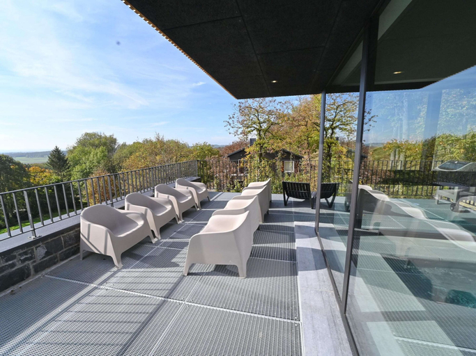 Others 4, Luxury Home in Durbuy With Valley View & Pool, Namur