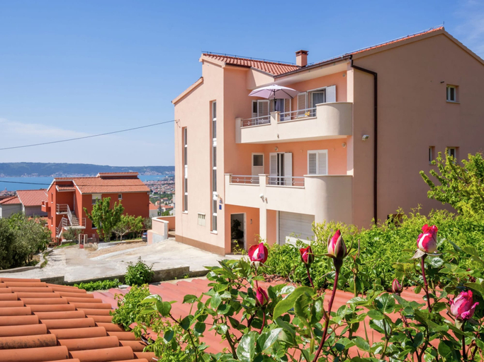 Exterior & Views 2, Sea-View Retreat, Kastel, Kaštela