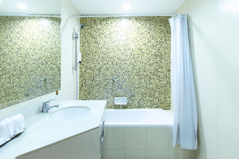 Bathroom 25