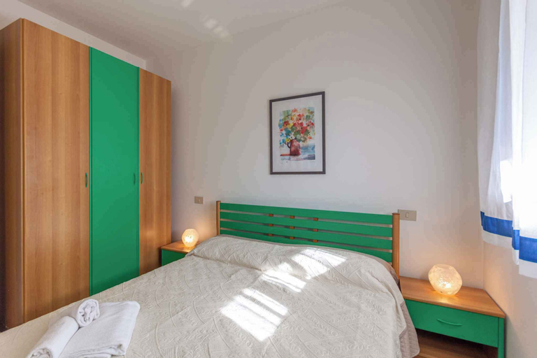 Bedroom 2, Houses and Apts. in Albarella 24882, Rovigo