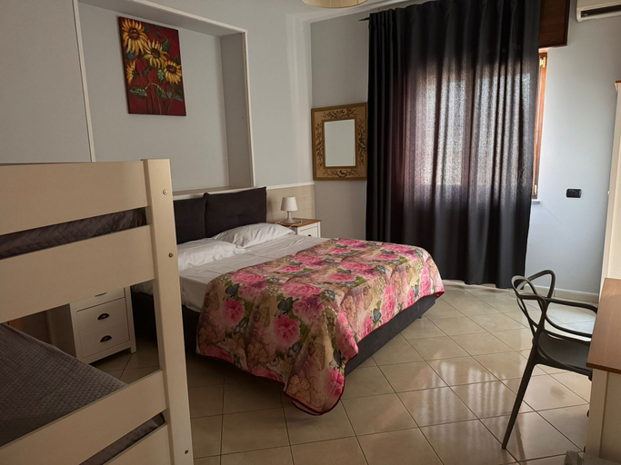 Bedroom 5, Hotel Vistamare, Napoli