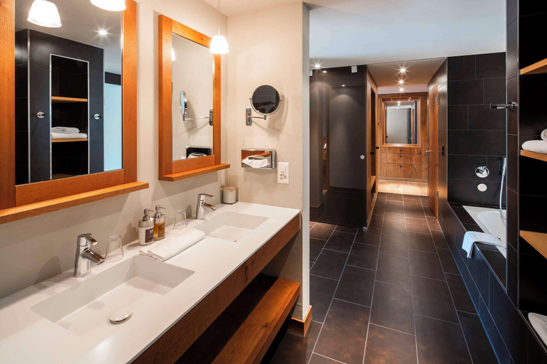 Bathroom 24