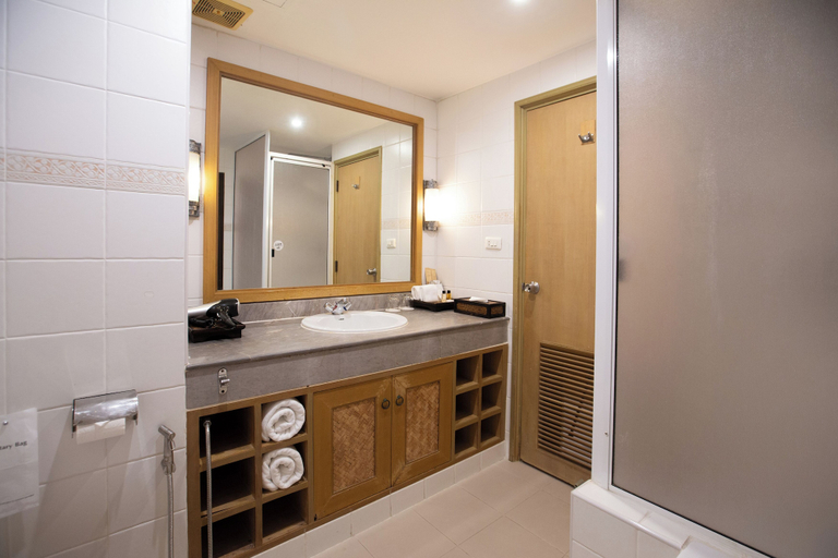 Bathroom 4