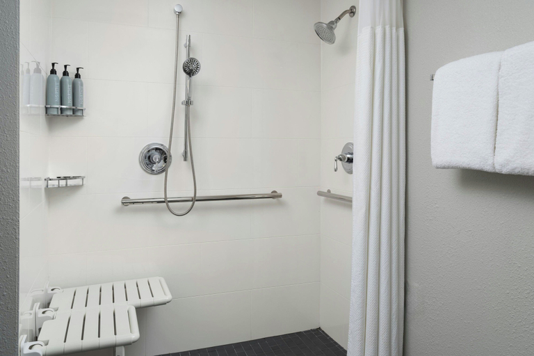 Bathroom 3, Courtyard by Marriott Birmingham Hoover, Jefferson