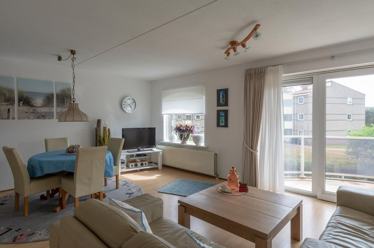 Living room 3, Cozy Apmt for 5people by the sea, Den Helder
