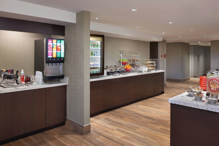 Food & Drinks 5, TownePlace Suites by Marriott Oshawa, Durham