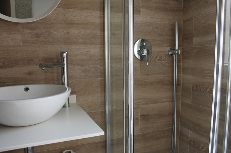 Bathroom 2, New Room in the beach, Valencia