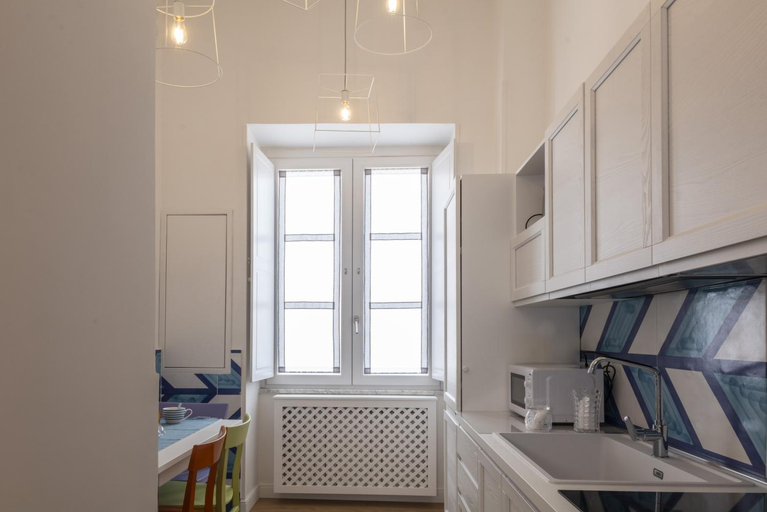 Kitchen 2, Mya Home Luxury Apartments, Napoli
