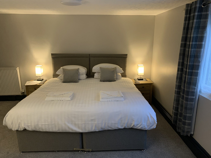 Bedroom 2, The Talbot Hotel, Powys