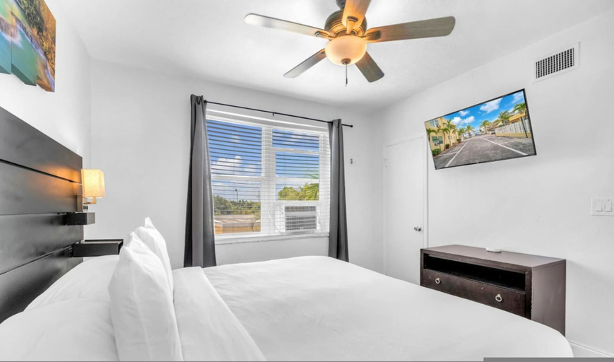 Room 2, Ultimate Beach Getaway, Broward