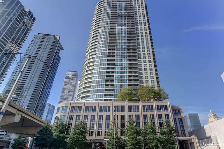 Exterior & Views 2, The Fairview Downtown, Toronto