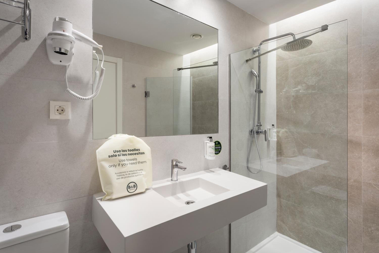 Bathroom 4, B&B Hotel Ecija, Sevilla