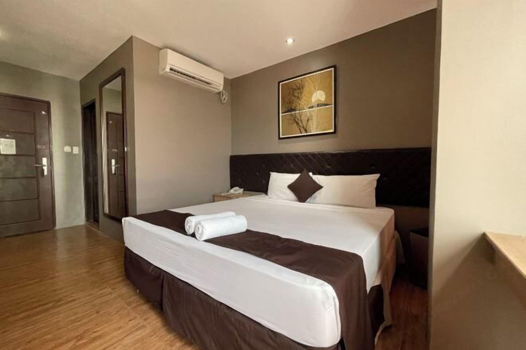 Bedroom 12
