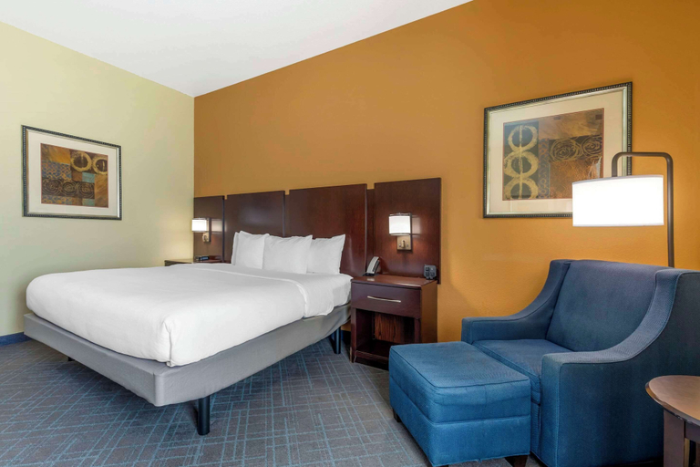 Bedroom 3, Comfort Inn & Suites Mexia, Limestone
