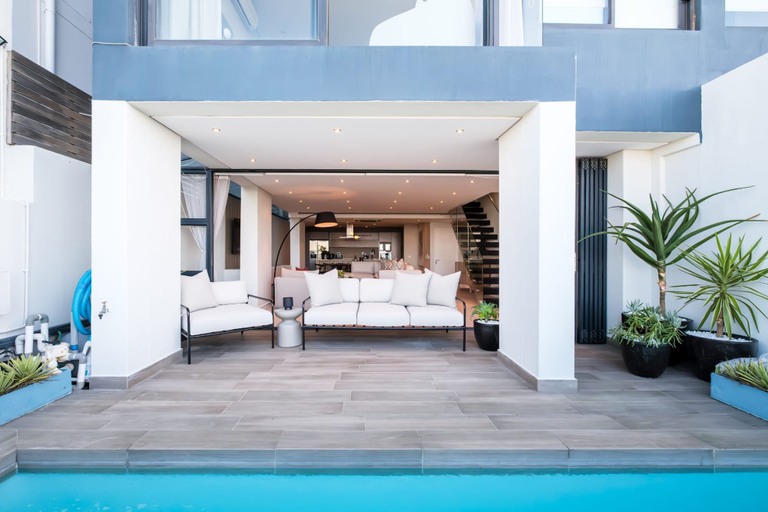 Exterior & Views, Luxurious Villa w Sea City Views Splendor Views, City of Cape Town