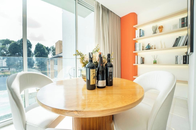 Dining Room 13