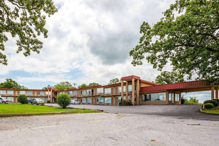 Exterior & Views 2, Days Inn by Wyndham Batesville AR, Independence