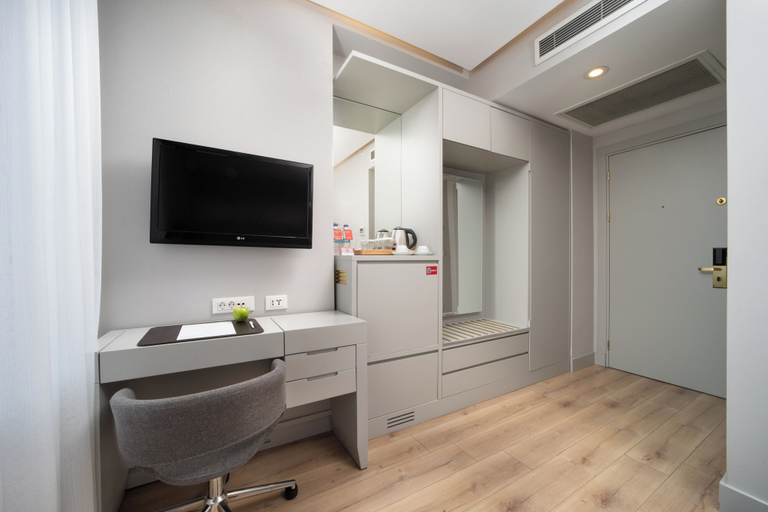 Bathroom 5, Ramada Plaza by Wyndham Istanbul Atakoy, Bakırköy