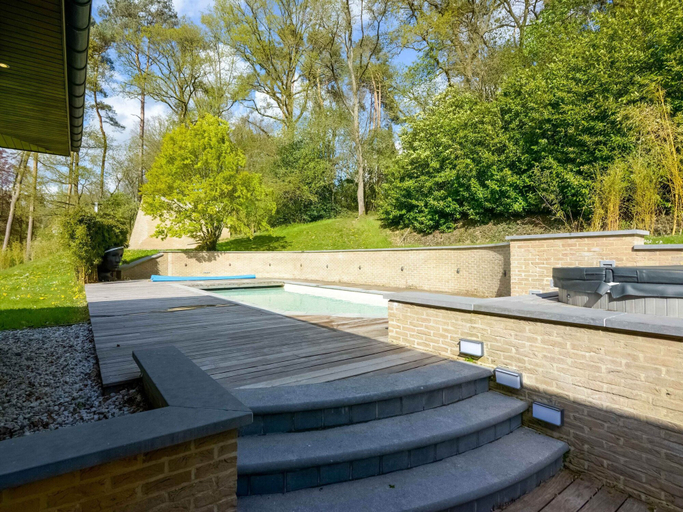 Spa treatment 2, Picturesque Villa With Swimming Pool, Brabant Wallon