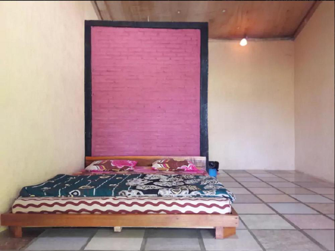 Others 2, Susan Homestay, Pangandaran