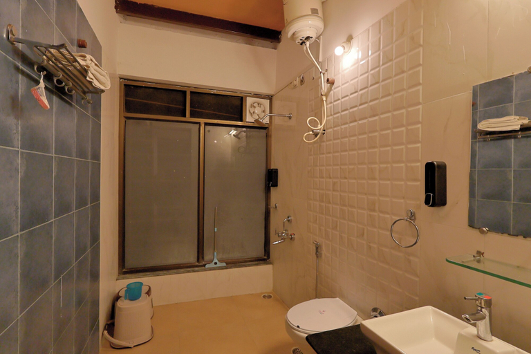 Bathroom 3, Nature's Sprout Wildmark Kanha Resort, Mandla