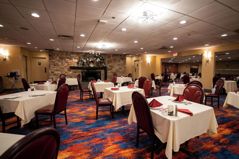 Food & Drinks 5, Paradise Stream Resort, Monroe