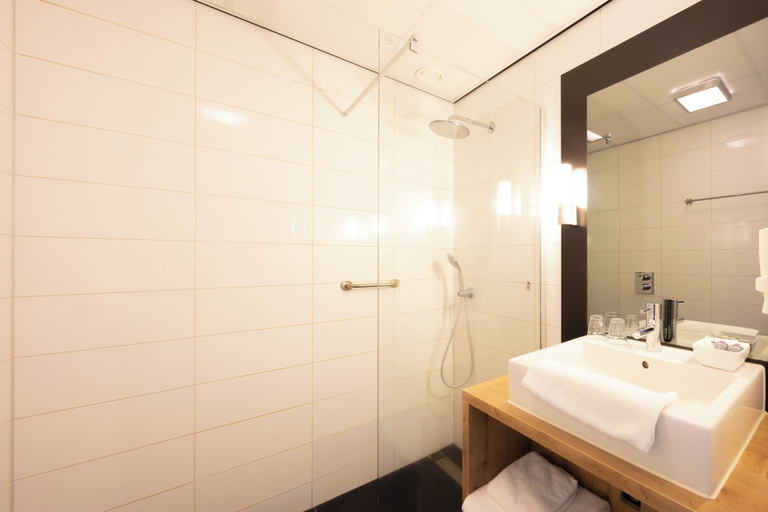 Bathroom 4, Best Western Plus Hotel Restaurant Aduard, Zuidhorn