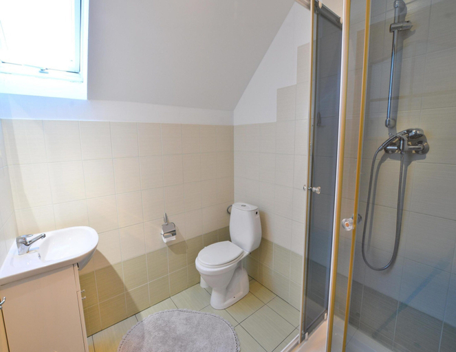 Bathroom 3, Holiday Apartment, 3 Bedrooms, Garden, Slowino, Sławno
