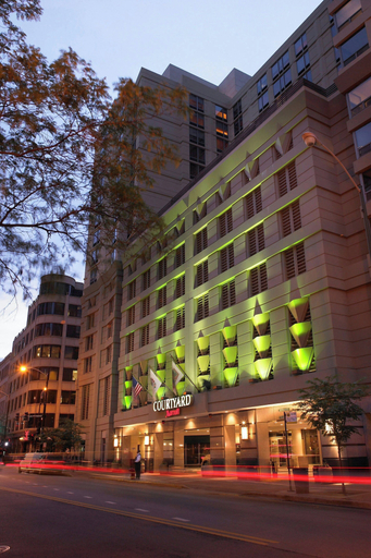 Exterior & Views 2, Courtyard by Marriott Chicago Downtown River North, Cook