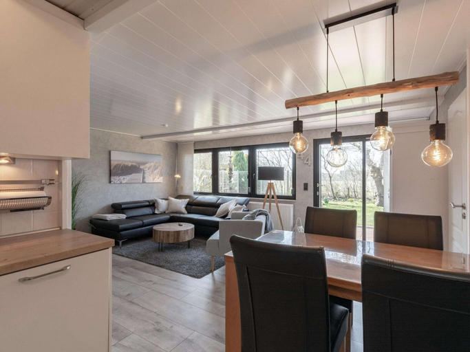 Private kitchen 3, Detached Holiday Bungalow With Garden, Zijpe