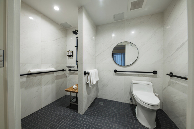 Bathroom 4, Pestana Park Avenue, New York