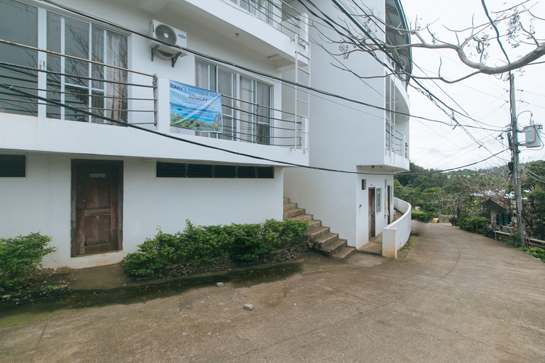 Exterior & Views 2, RedDoorz @ Garvs Boutique Hotel Boracay, Malay